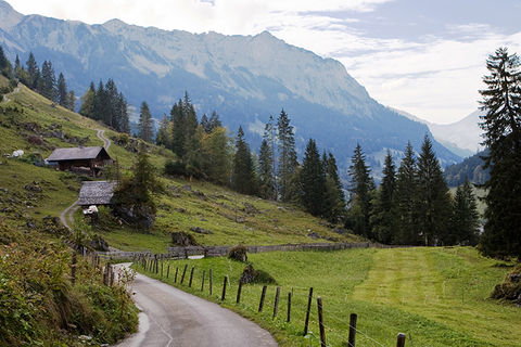 Zoom: Anreise auf schmaler Strasse