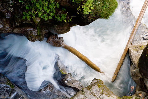 Zoom: Tosende Wasser